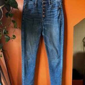 AE High-Waisted Blue Jeans